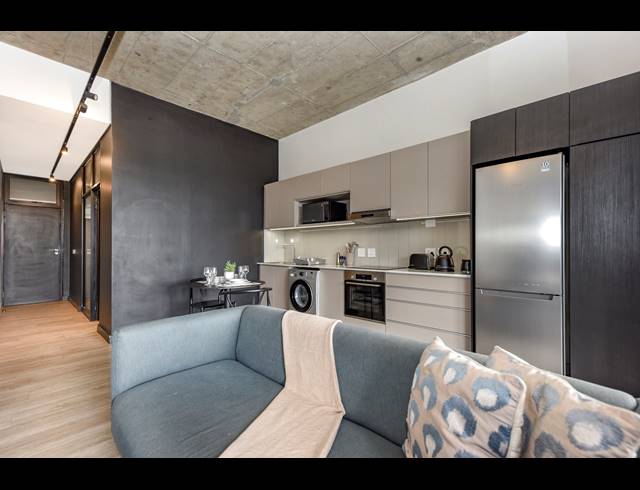 1 BEDROOM APARTMENT FOR SALE IN SANDOWN